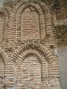 Arquerias-mudejares-Iglesia-Santa-Maria-Magdalena-Brahojos-de-Medina